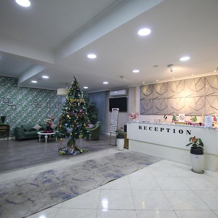 Hotel Empire Business Bakoe Buitenkant foto
