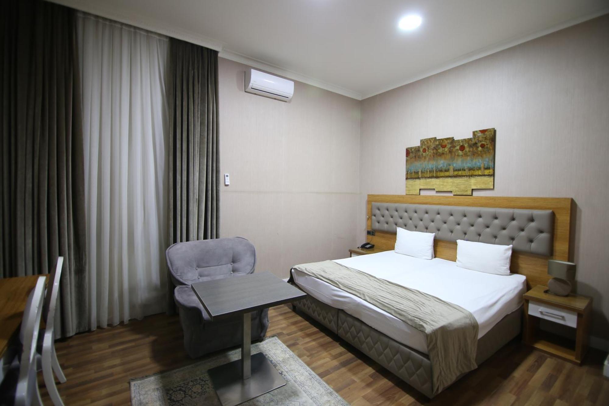 Hotel Empire Business Bakoe Buitenkant foto