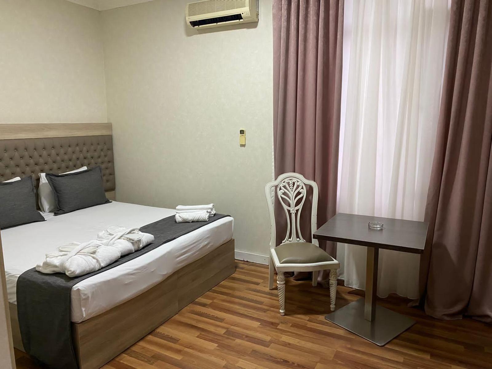 Hotel Empire Business Bakoe Buitenkant foto