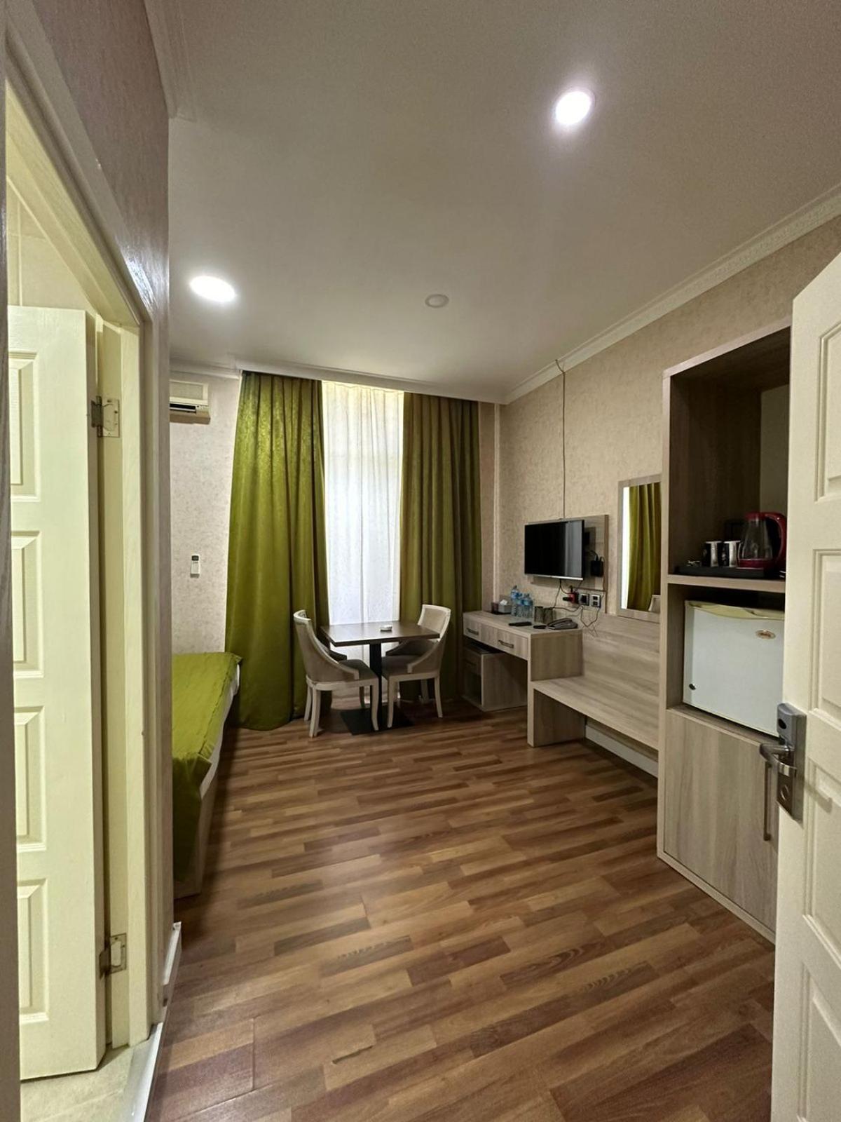 Hotel Empire Business Bakoe Buitenkant foto