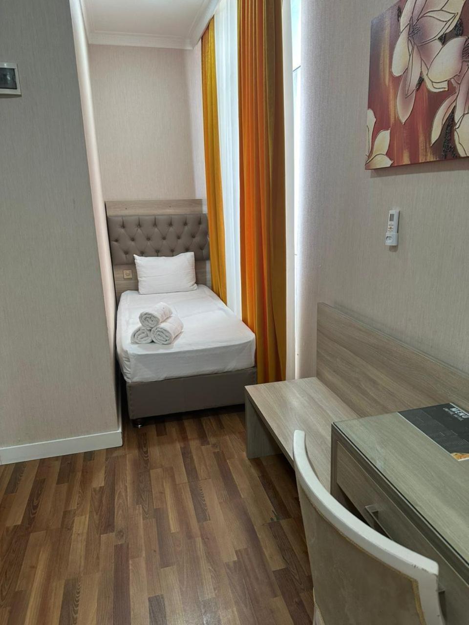 Hotel Empire Business Bakoe Buitenkant foto